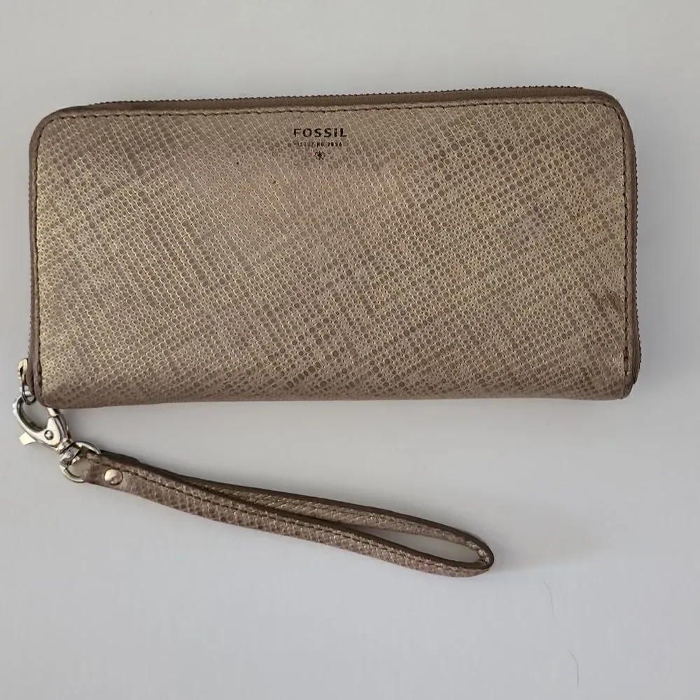 Fossil Sydney Clutch Wallet Rose Gold Leather Zip Around